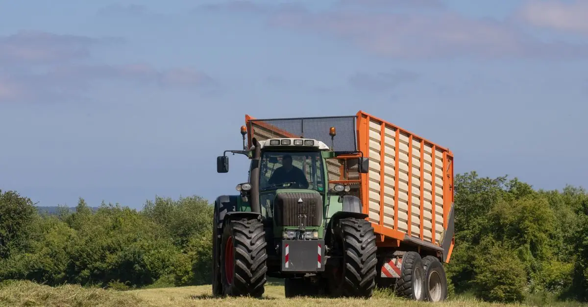 Les avantages de la conversion d'un tracteur diesel à l'électricité