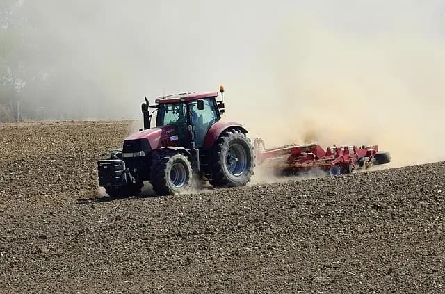 Comment choisir le matériel de tracteur idéal pour vos travaux
