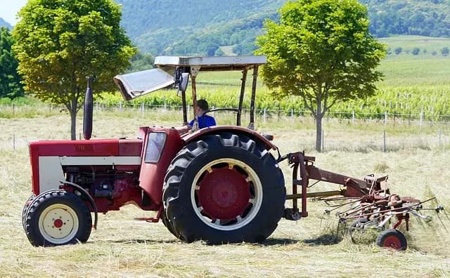 5 accessoires innovants pour améliorer votre matériel tracteur