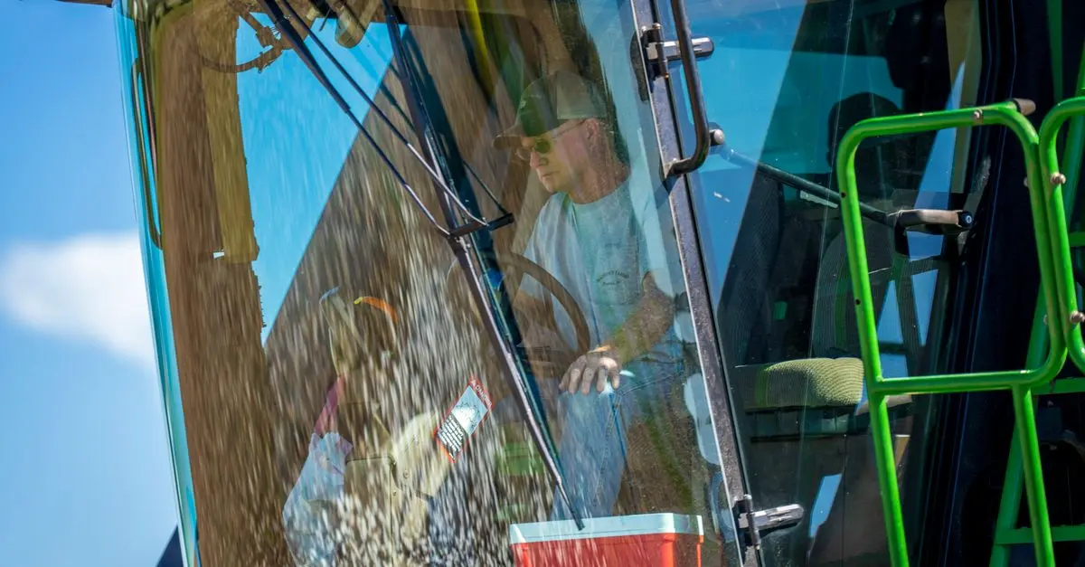 Les équipements de protection indispensables pour votre matériel tracteur